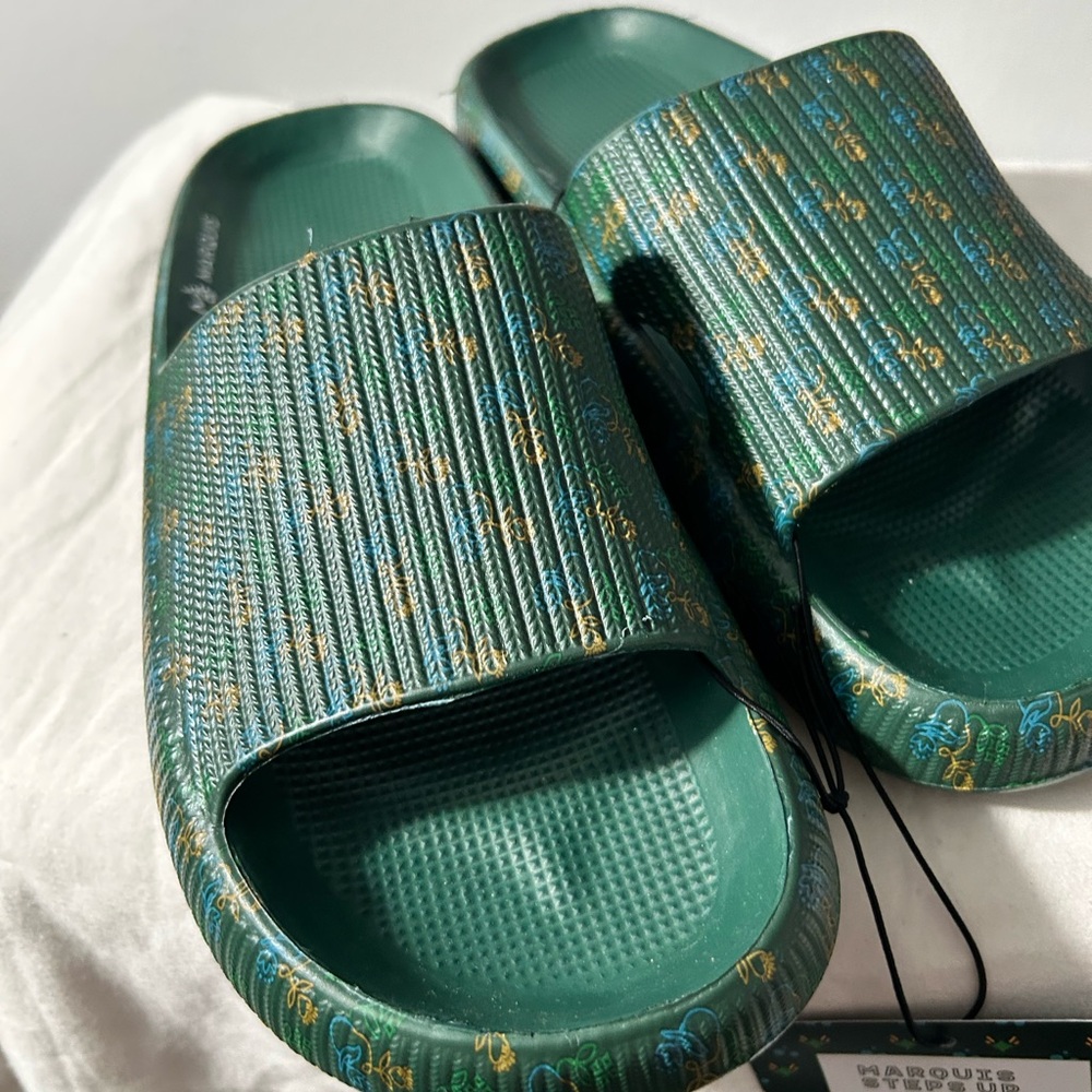 Marquis Green Slide Sandals with Vibrant Pattern